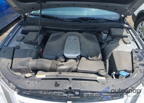 2010 Hyundai Genesis 4.6 from USA, damaged, VIN KMHGC4DF0AU070647